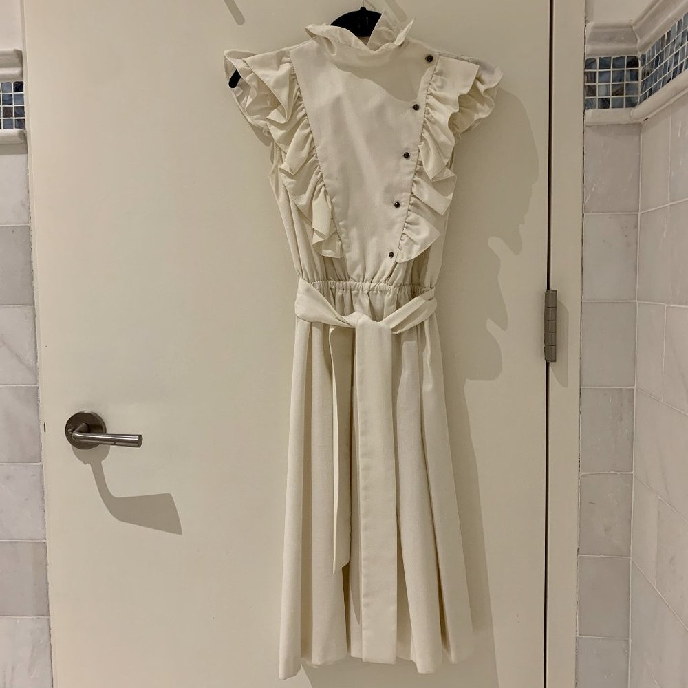 Vanessa Barrantes Cream colored ruffled midi dress